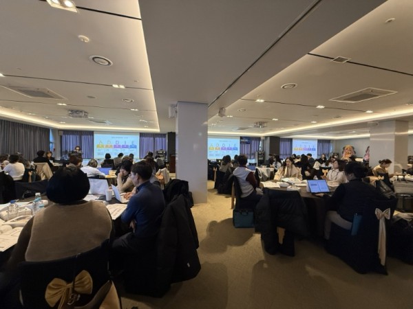 09. 주제강연4.jpg